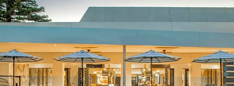 Hotel Paradox, Autograph Collection