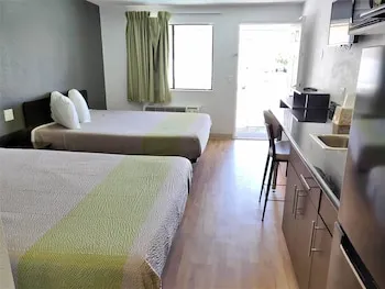Studio 6 Fresno, CA - Extended Stay