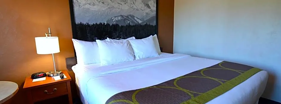 Super 8 by Wyndham Port Angeles at Olympic National Park