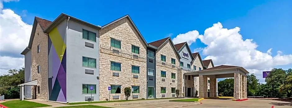 Spark by Hilton Round Rock