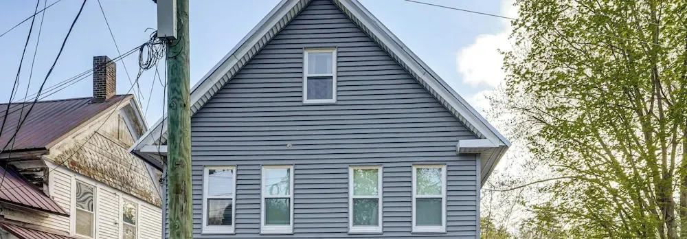 Near Trails & Lakes! Pemigewasset River Townhome