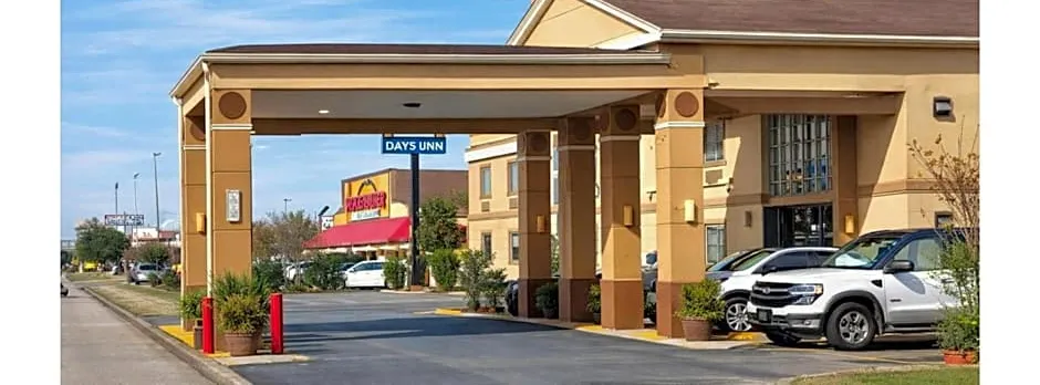 Regency Inn & Suites Houston East I 10