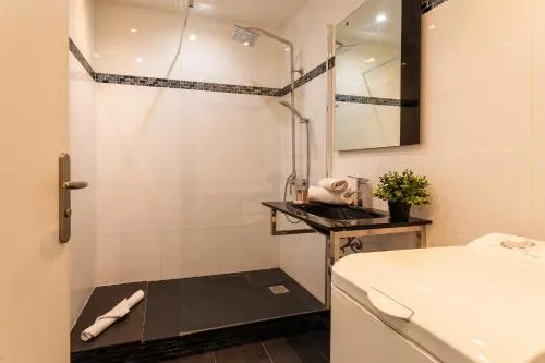 MASSENET VIEW AP4168 Nice, by Riviera Holiday Homes