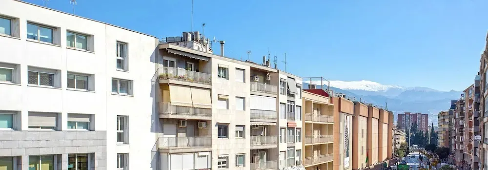 Luxury Apartment in City Center Puerta Real II