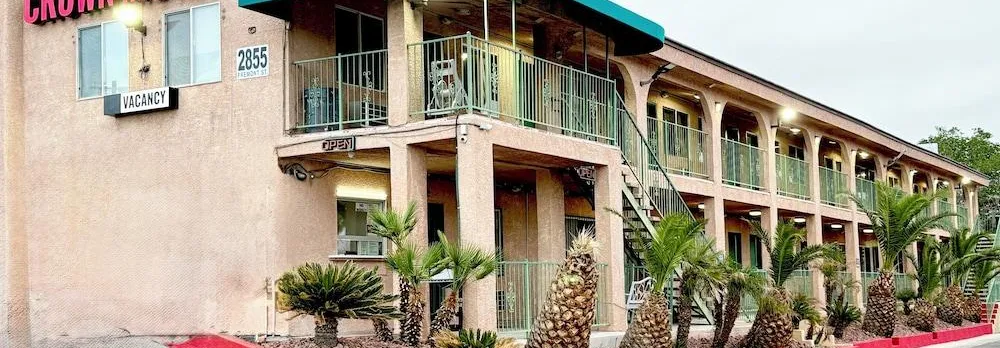 Crown Motel