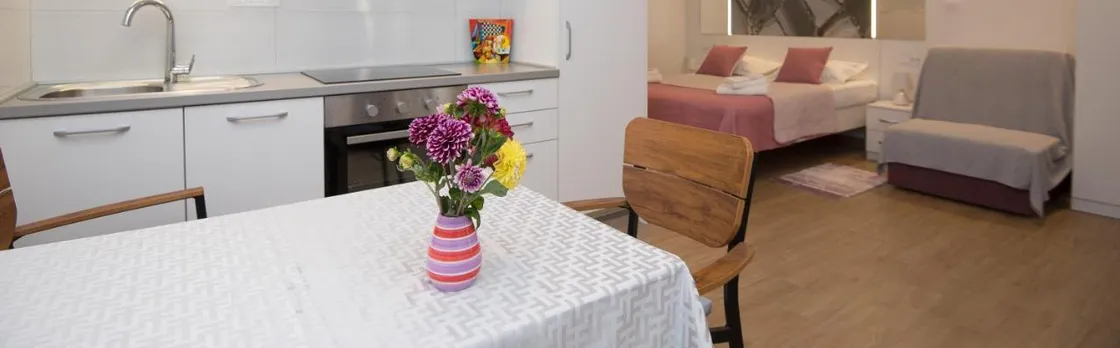 Cozy Honeymoon Apartment in the Old Town (Adults Only)