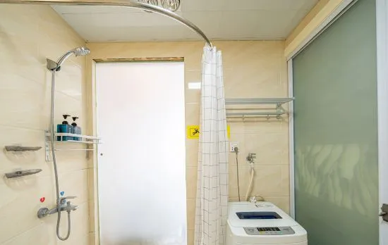 Wanjia Cinema Apartment (Shanghai Pujiang High-Tech Park Branch)