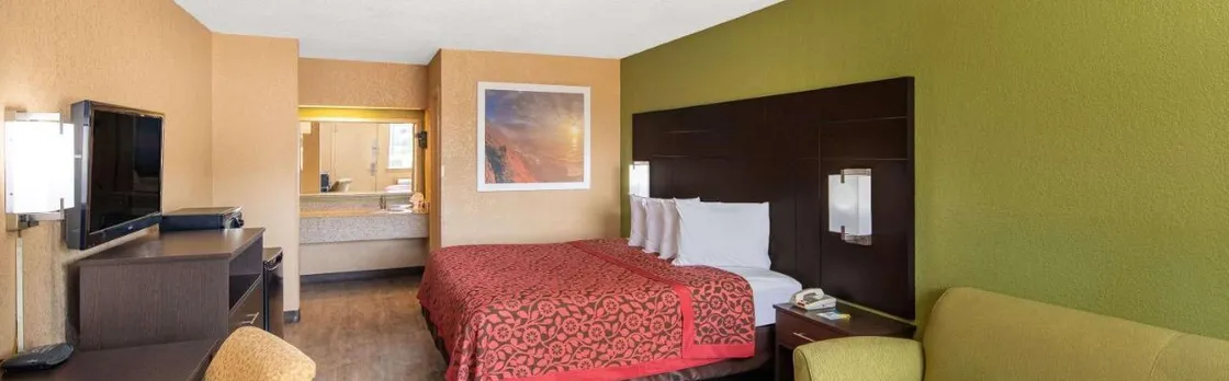 Days Inn by Wyndham Tupelo