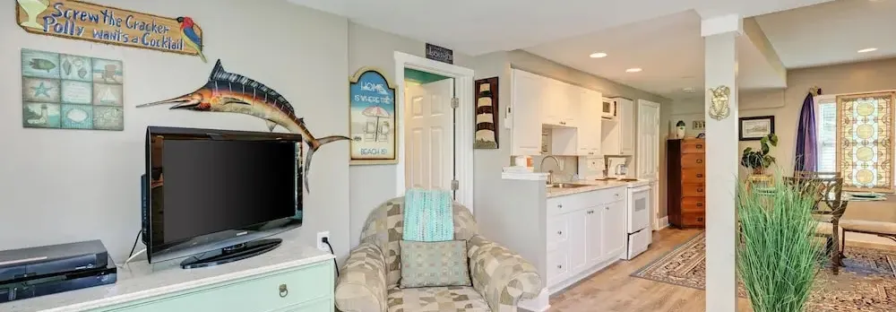 AMI Lighthouse Cottage-one Minute Walk To The Beach-keyless Locks