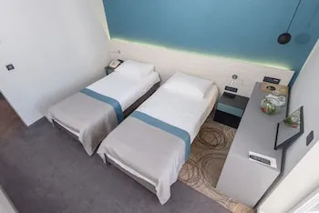 Hostel Kolovare