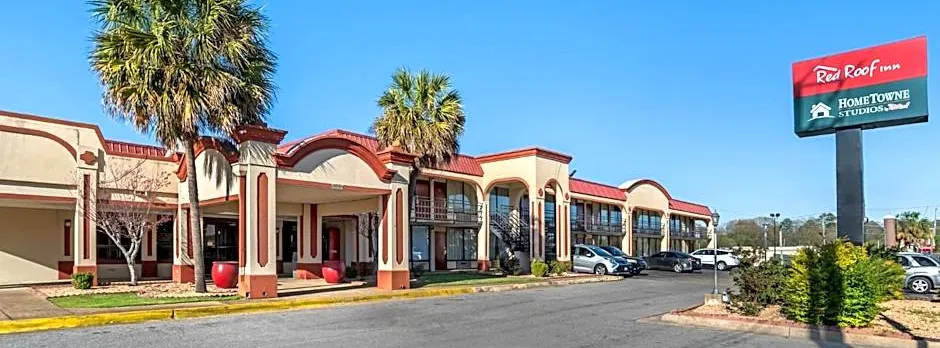 HomeTowne Studios by Red Roof Montgomery - Midtown