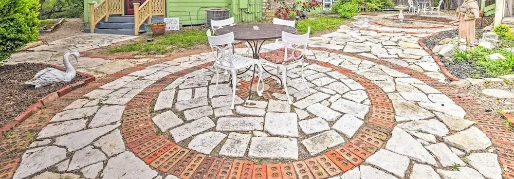 The Lilly House: Historic Glen Rose Home w/ Porch!