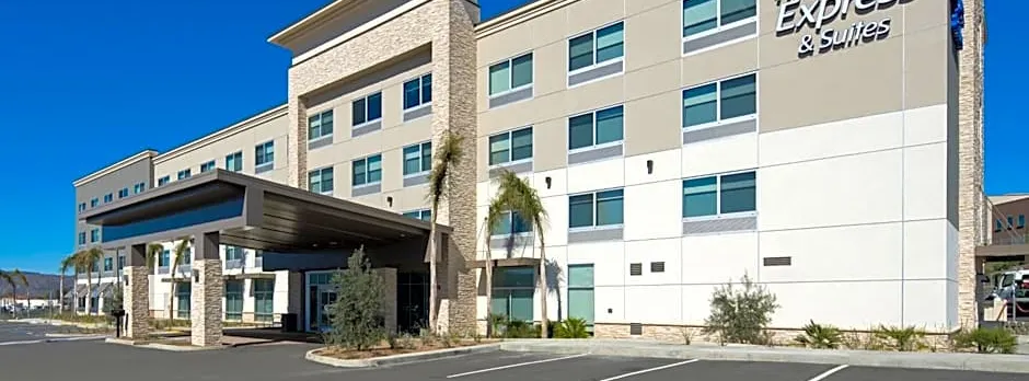 Holiday Inn Express and Suites Murrieta By IHG