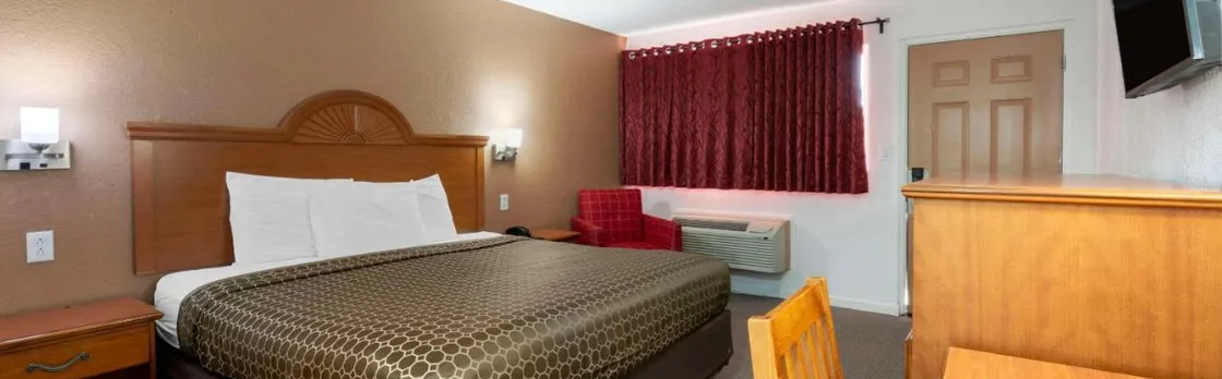 Rodeway Inn - Terre Haute