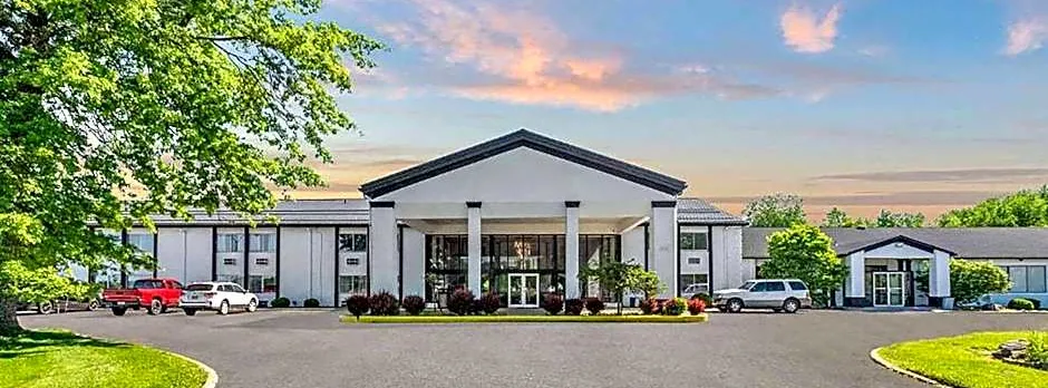 Days Inn by Wyndham Erie