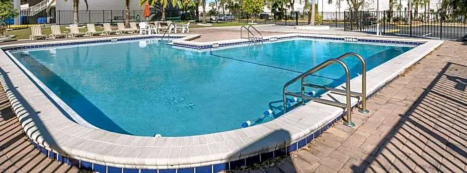 Suburban Studios International Drive