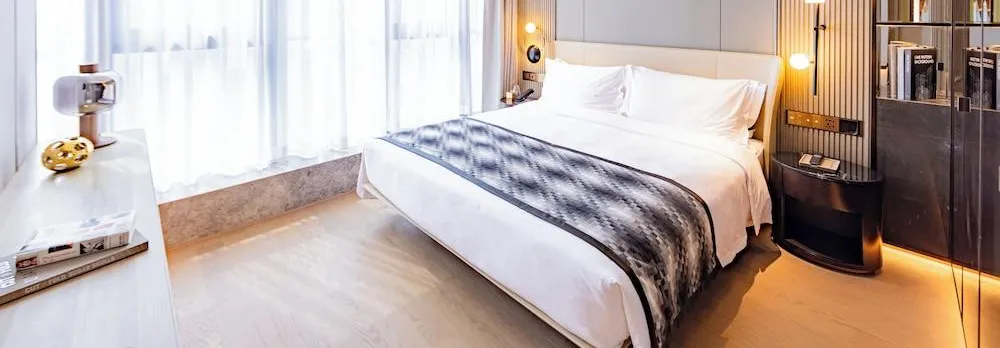 J Residence Xiancun Metro Station Zhujiang New Town Guangzhou