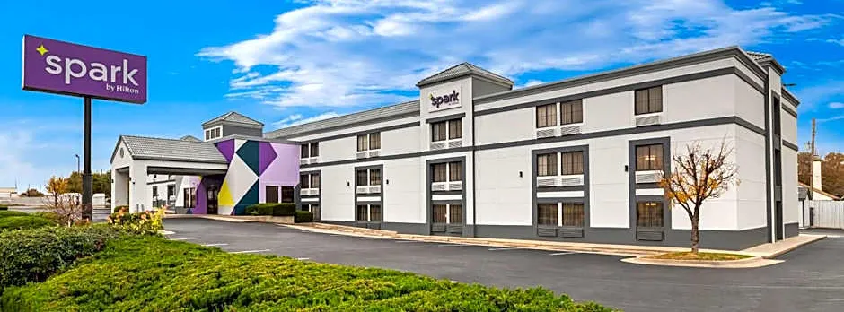 Spark by Hilton Wichita East