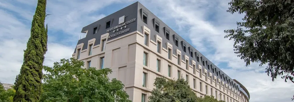 Hotel Giralda Center