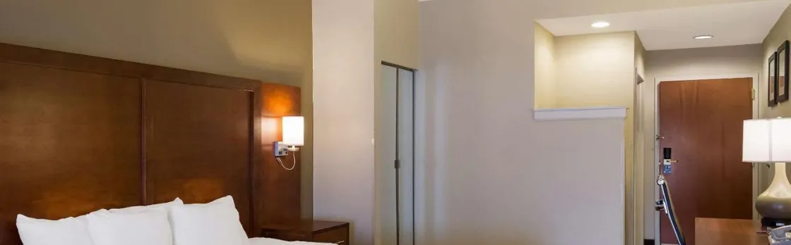 Comfort Suites