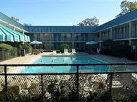 Bossier Inn And Suites