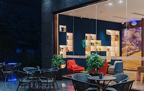 HUACHUANG BOSSRON HOTEL