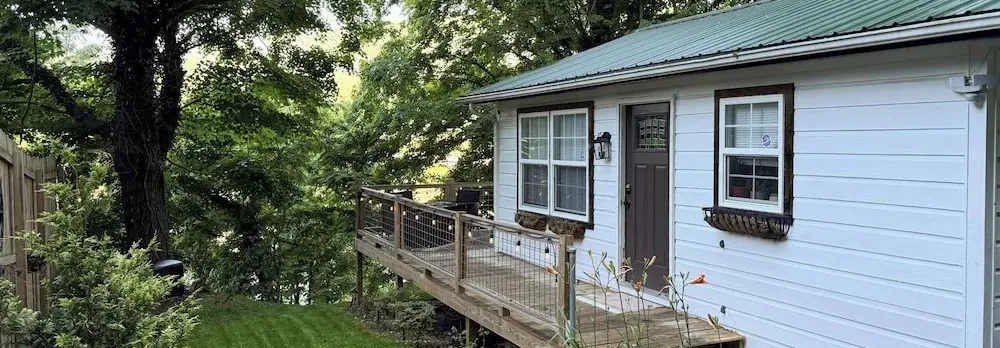 Hilltop Hideaway w/ Scenic Views & Hot Tub!