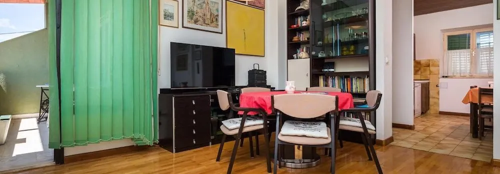 Big 80 M2 Apt with Balcony in the Heart of Split