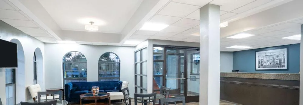 Super 8 by Wyndham Murfreesboro