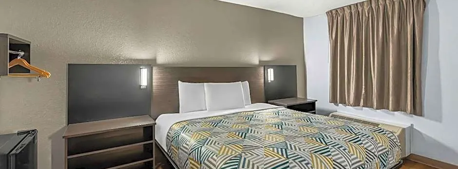 Motel 6 Lester, PA - Philadelphia Airport