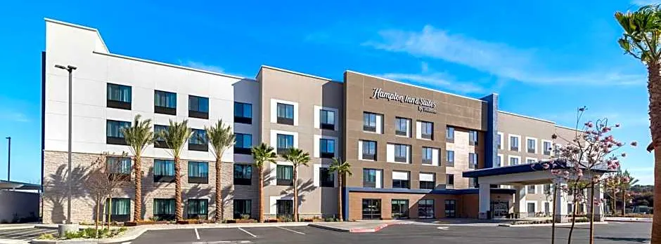 Hampton Inn & Suites by Hilton Corona