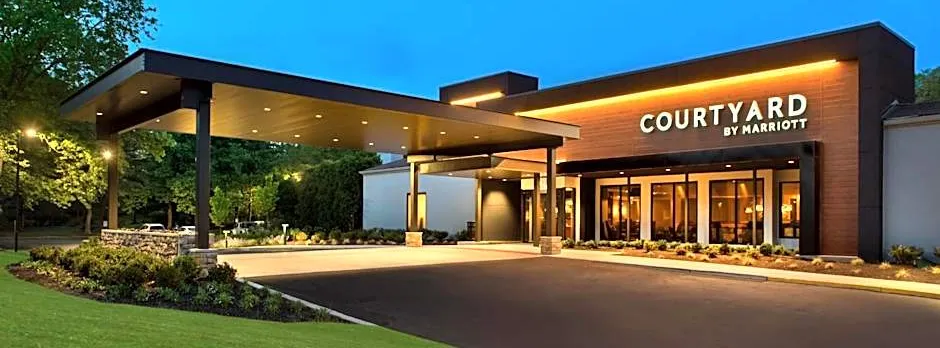 Courtyard by Marriott Lincroft Red Bank