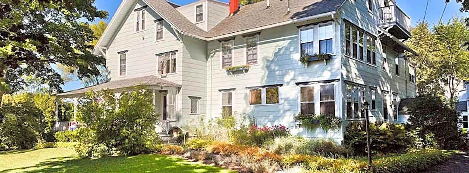 The Elmhurst Inn