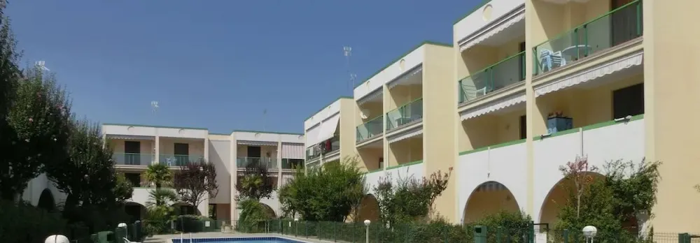 Relaxing Duplex With Pool & Balcony