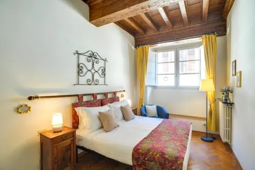 Palazzo Spinelli Apartment by Mamo Florence