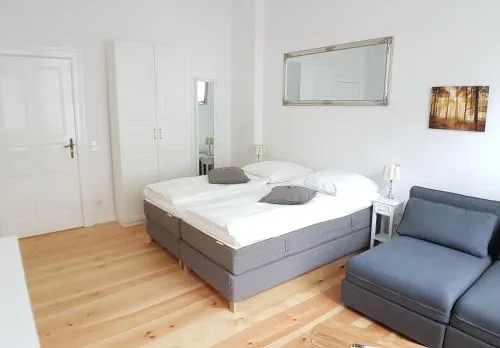 LANG Re by ROCKCHAIR Apartments l SUPERHOST Status l 2 Bedrooms Boxspringbeds in City Center - Cozy Family & Business Flair welcomes you!