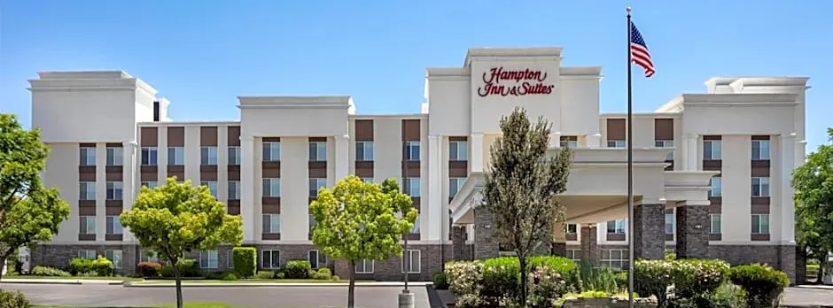 Hampton Inn & Suites Fresno