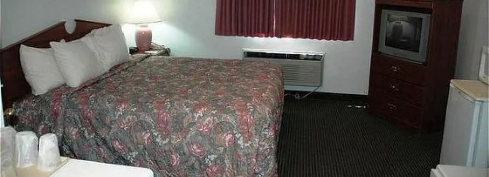 Country Hearth Inn & Suites - Saint George
