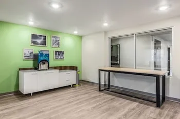 WoodSpring Suites Indianapolis Zionsville