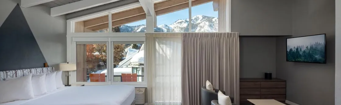 Tamarack Lodge