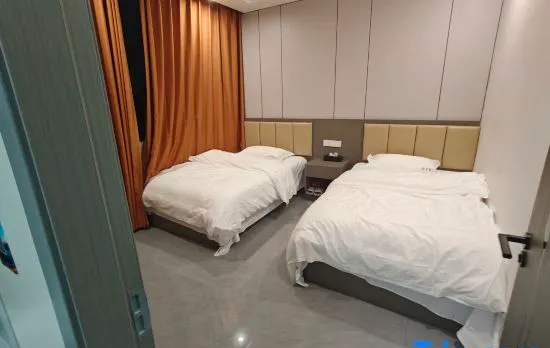 Vanke Shennan Road 68 Apartment (Shenzhen Dongmen Hubei Subway Station Branch)