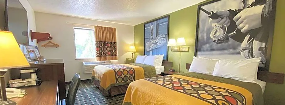 Super 8 by Wyndham Newport News/Jefferson Ave.