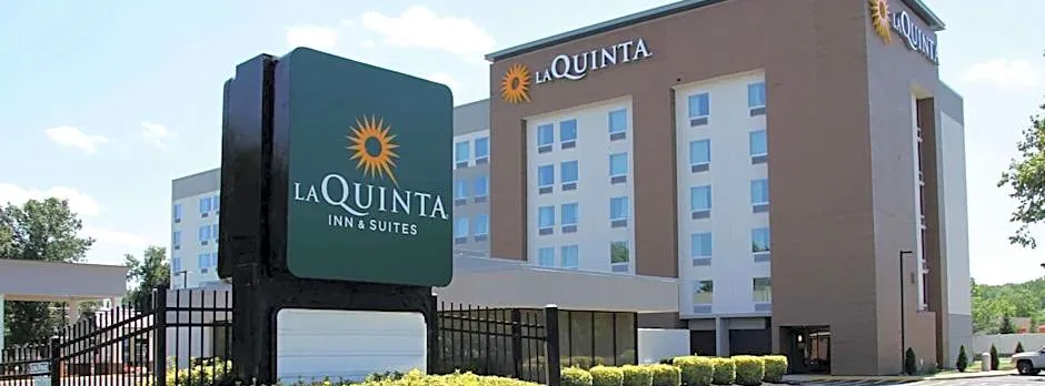 La Quinta Inn & Suites by Wyndham DC Metro Capital Beltway