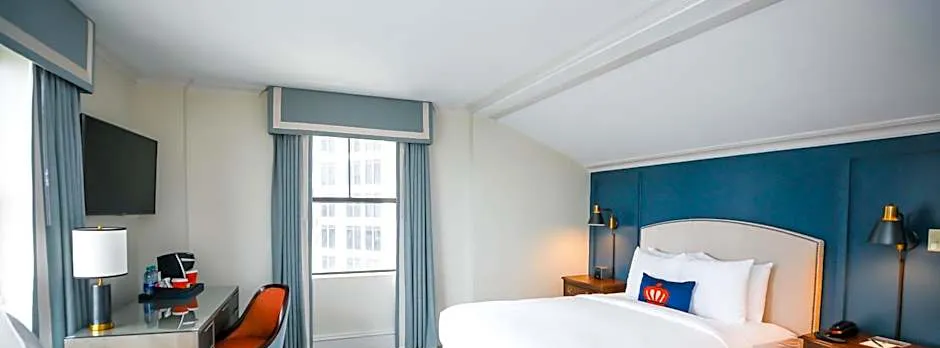 Dunhill Hotel