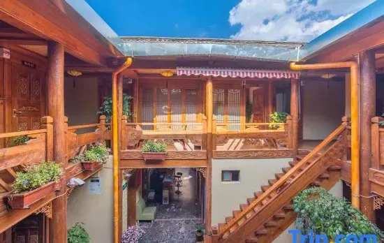 Lijiang Nanyang Humanistic Exquisite Courtyard Inn