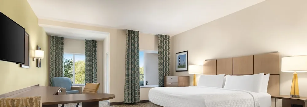 Candlewood Suites Safety Harbor