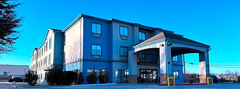 Quality Suites North IH 35