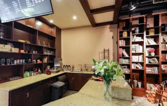 Yading Hotel (Chongqing North Railway Station)