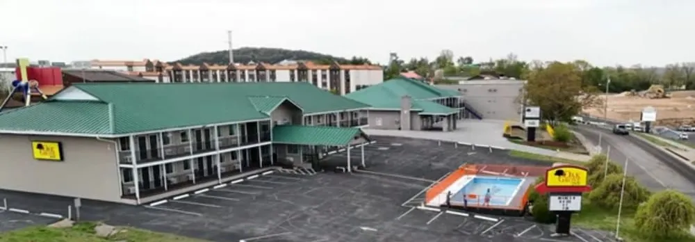 Oak Grove Inn