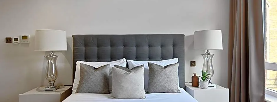VAUXHALL BRIDGE ROAD by Q Apartments